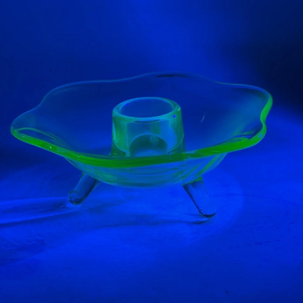 Fenton Uranium Glass Lotus‎ 6 Petal 3 Footed Green Candle Holder UV Reactive